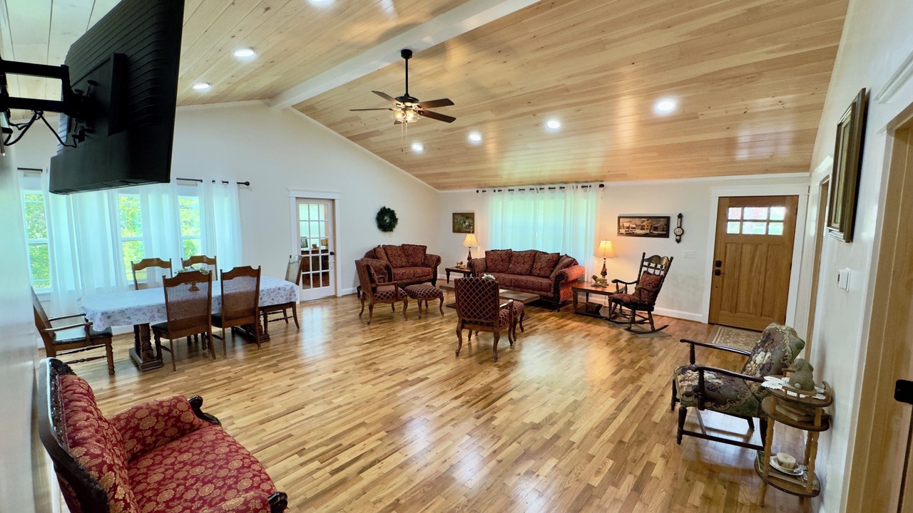 Photo of Livingroom in Bryant