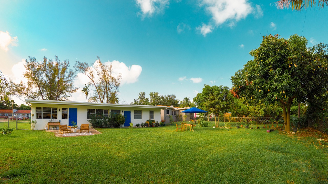 Photo of Outdoor in North Miami