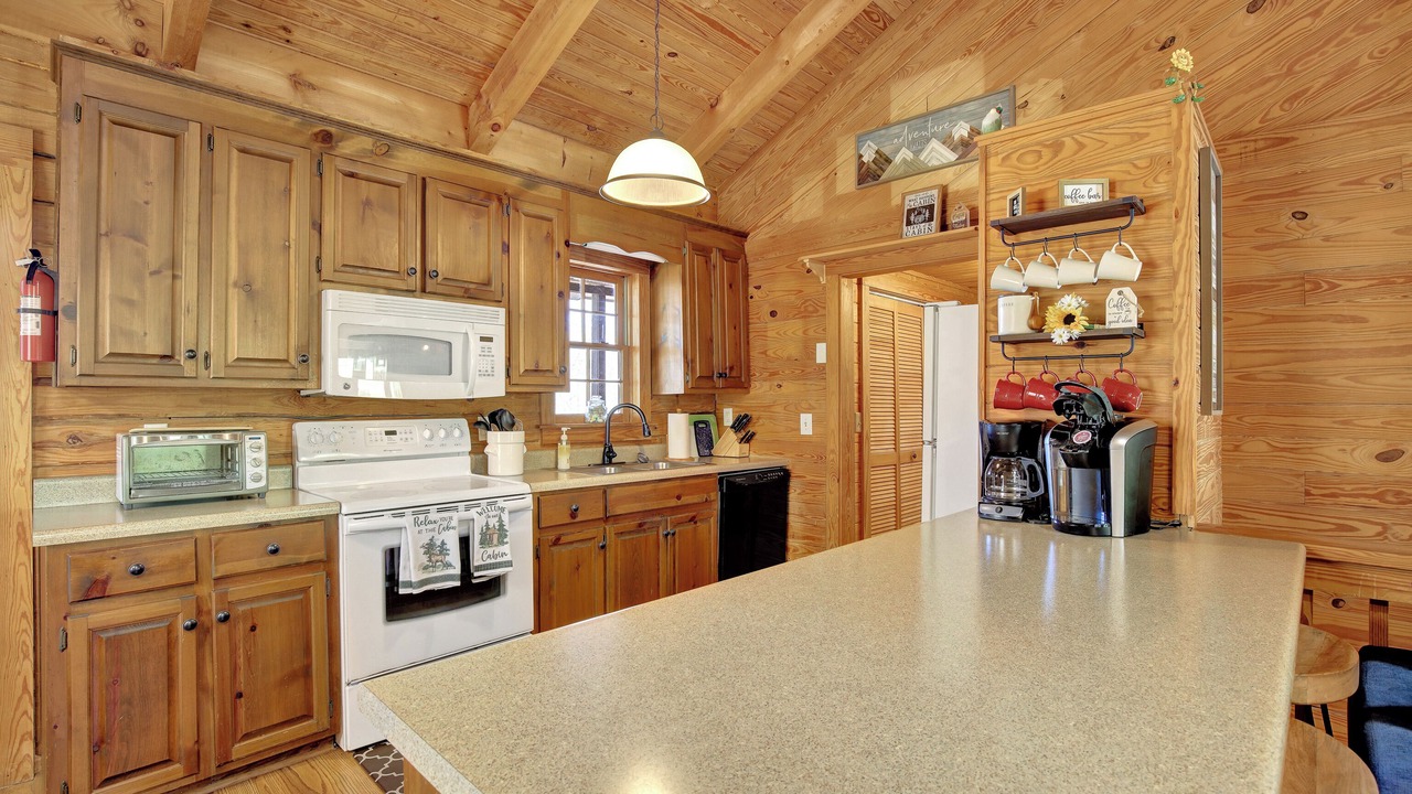 Photo of Kitchen in Pine Mountain Valley
