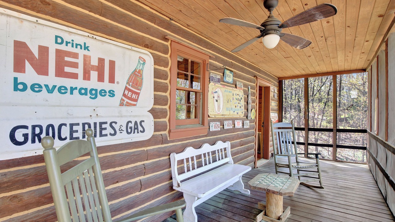 Photo of Patio Balcony in Pine Mountain Valley