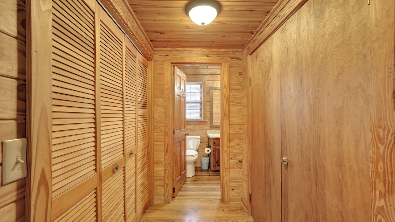 Photo of Bathroom in Pine Mountain Valley
