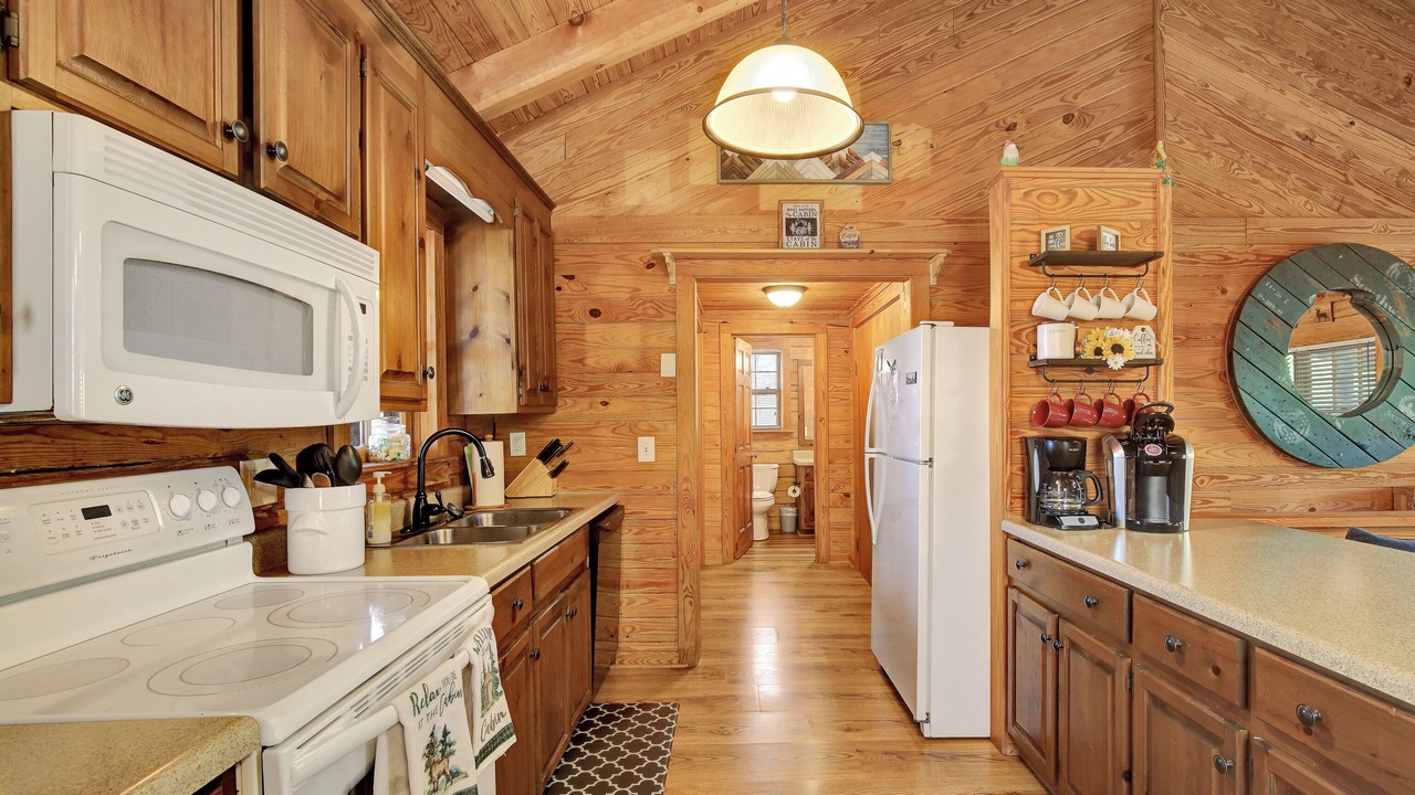 Photo of Kitchen in Pine Mountain Valley