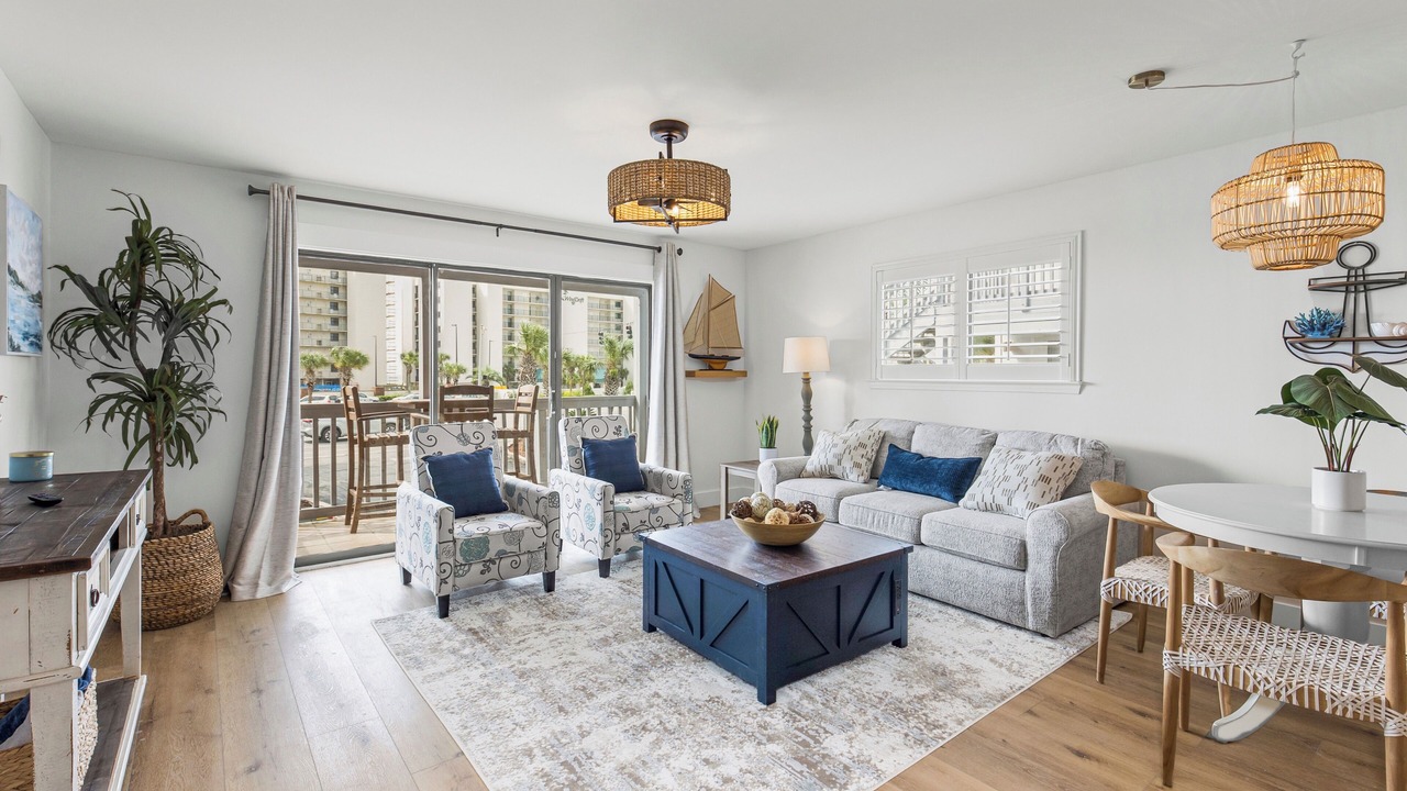 Photo of Livingroom in Orange Beach East