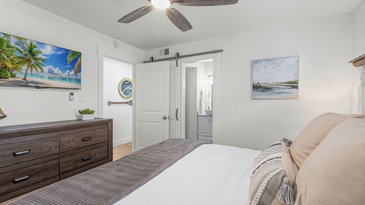 Photo of Bedroom in Orange Beach East