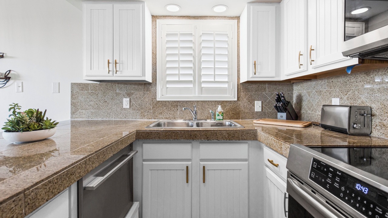 Photo of Kitchen in Orange Beach East