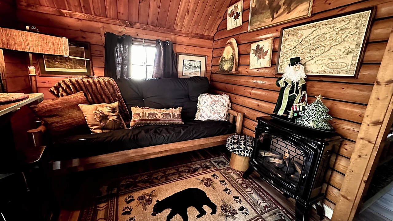 Photo of Livingroom in Cosby