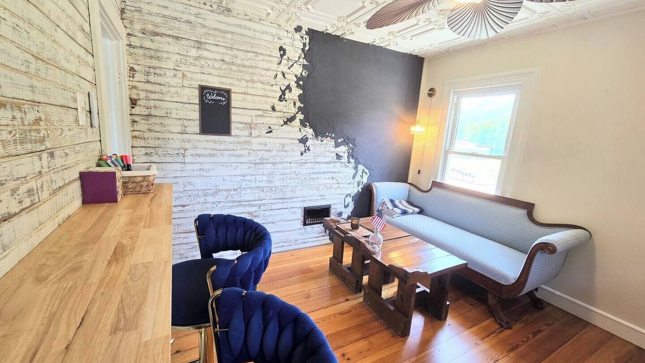 Photo of Livingroom in Clyde