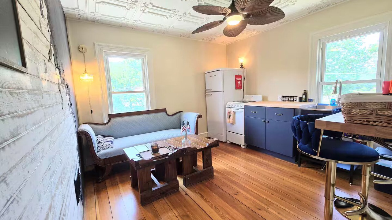 Photo of Livingroom in Clyde