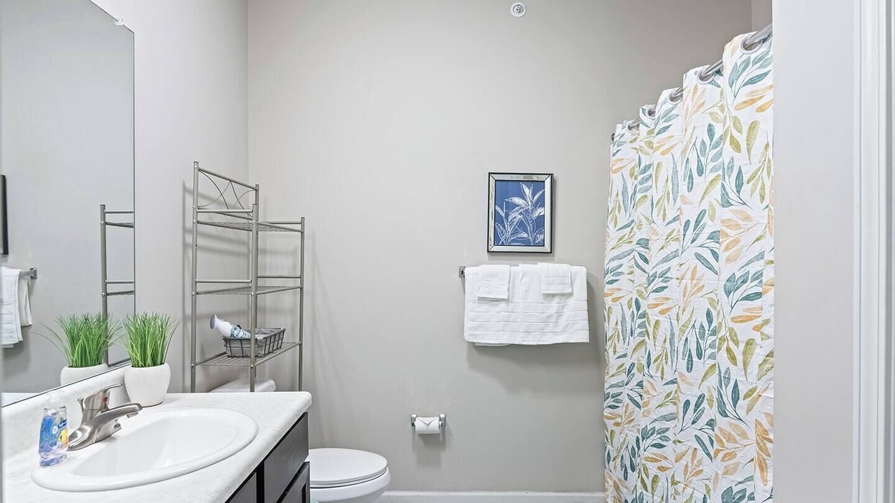 Photo of Bathroom in Union City