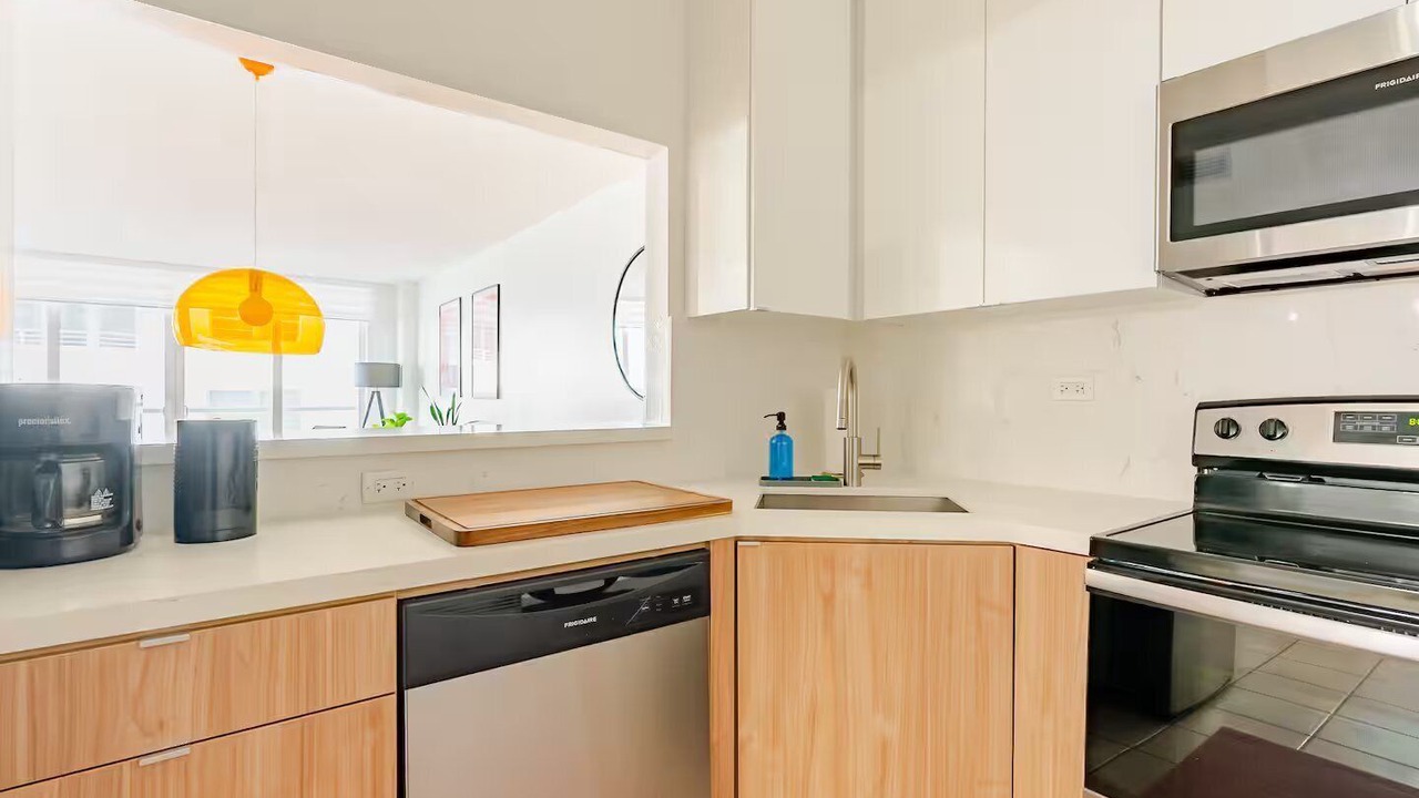 Photo of Kitchen in Mid Beach