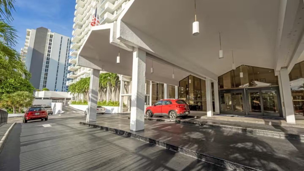 Photo of Outdoor in Mid Beach