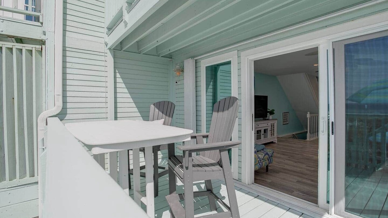 Photo of Patio Balcony in Ono Island