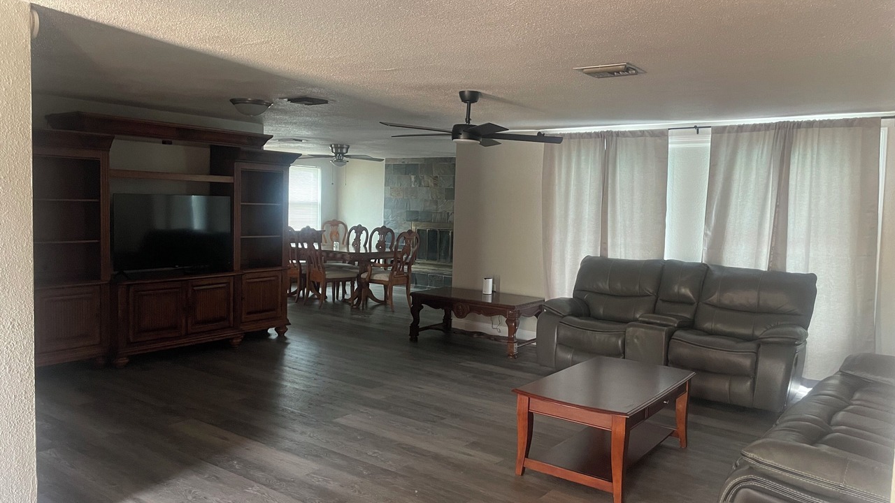 Photo of Livingroom in Regency Park