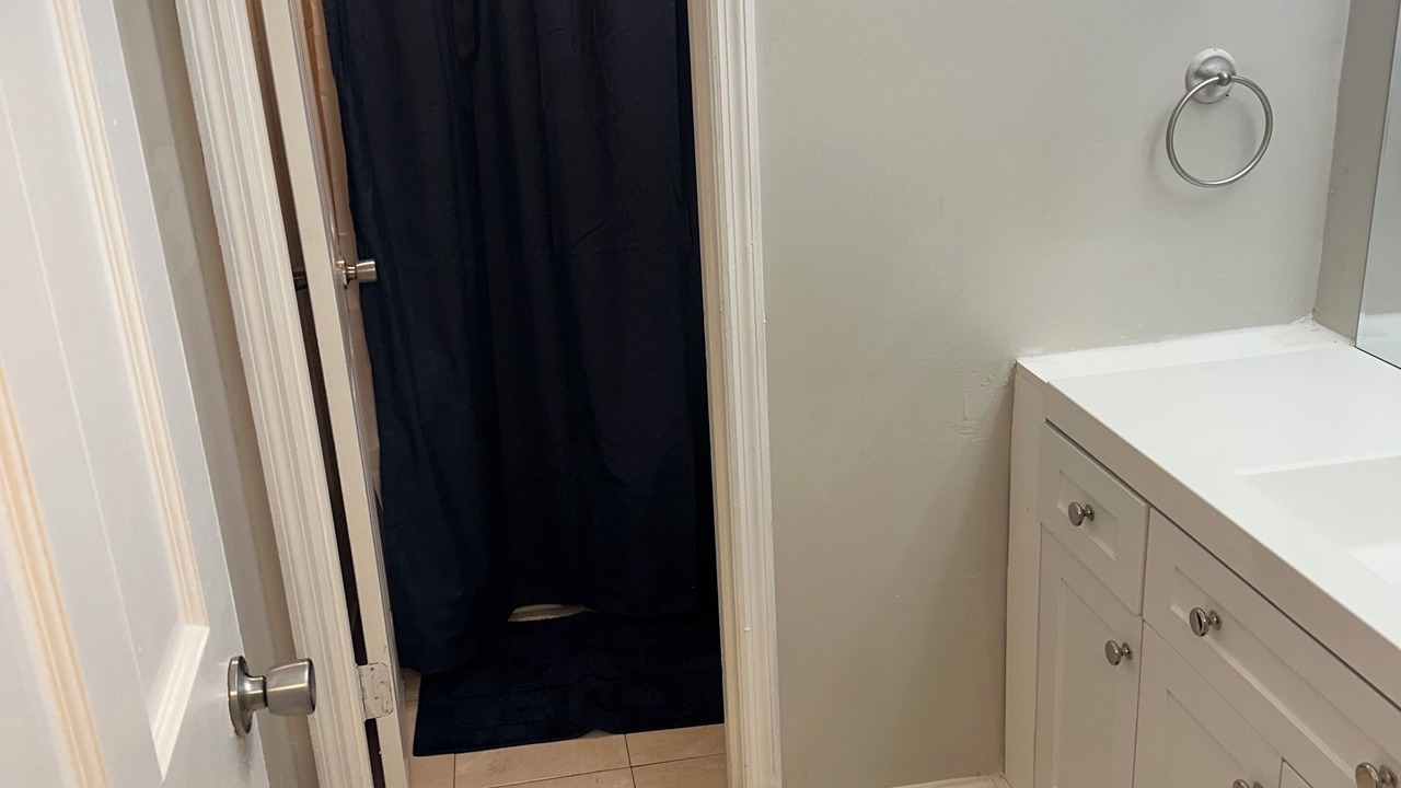 Photo of Bathroom in Morrow