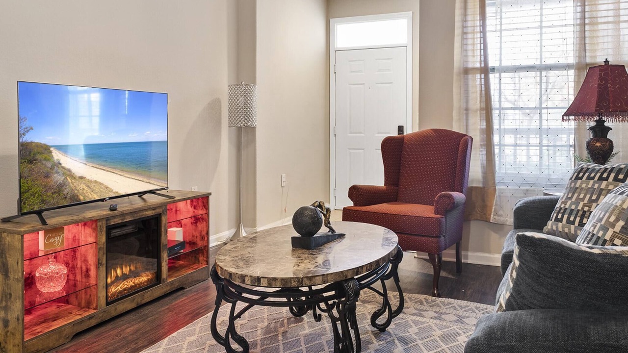 Photo of Livingroom in Huntsville