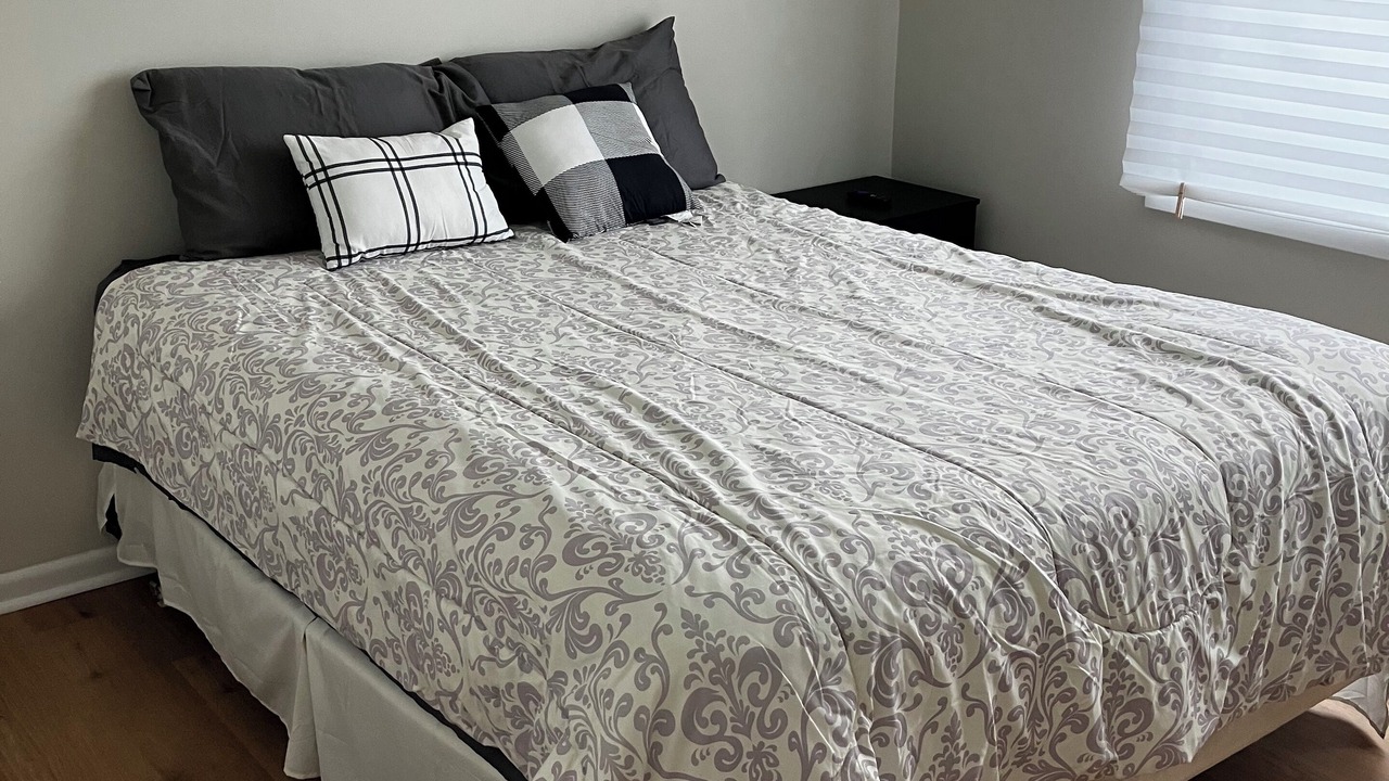 Photo of Bedroom in Country Club Estates