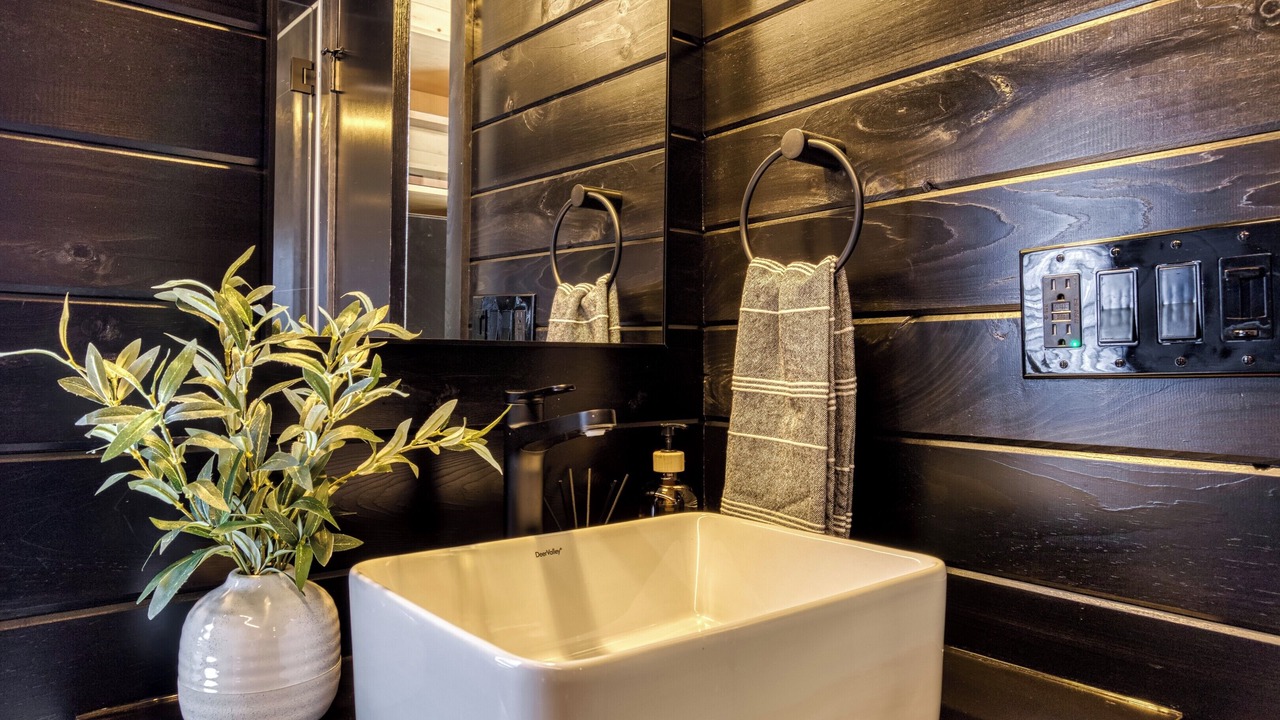 Photo of Bathroom in Cosby