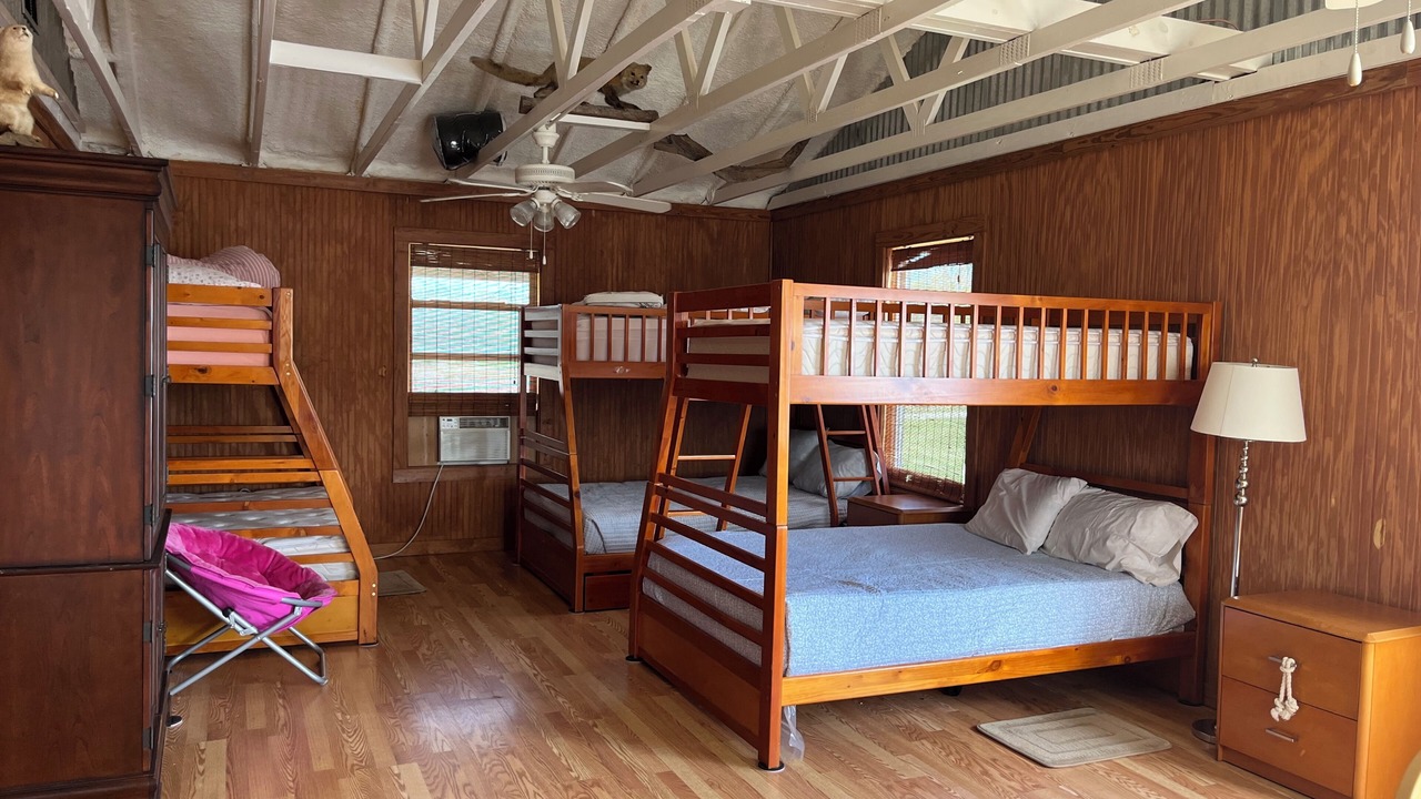 Photo of Bedroom in Pearlington