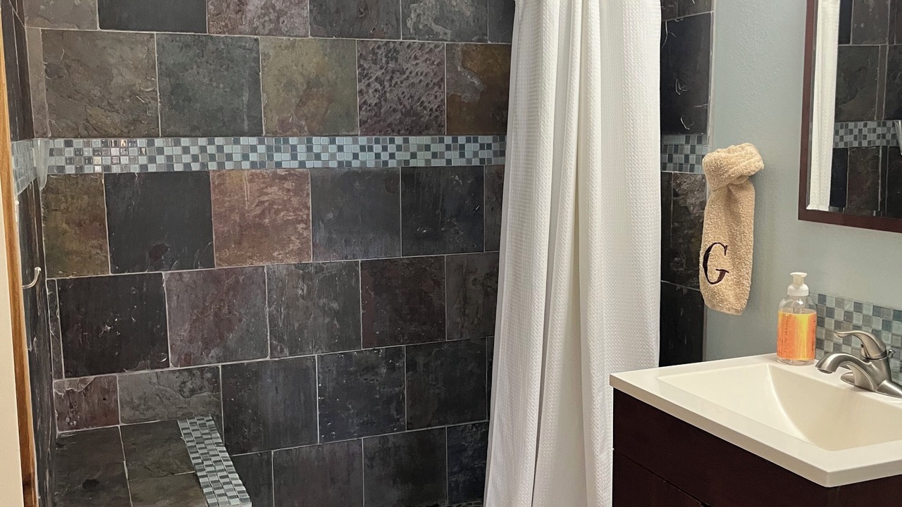 Photo of Bathroom in Pearlington