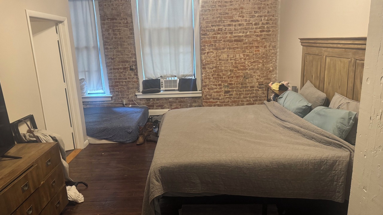 Photo of Bedroom in Central City
