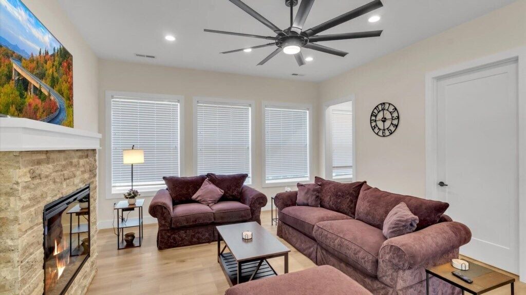 Photo of Livingroom in Waynesville