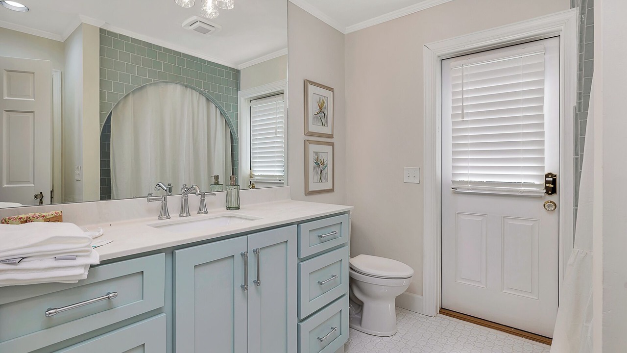 Photo of Bathroom in King City