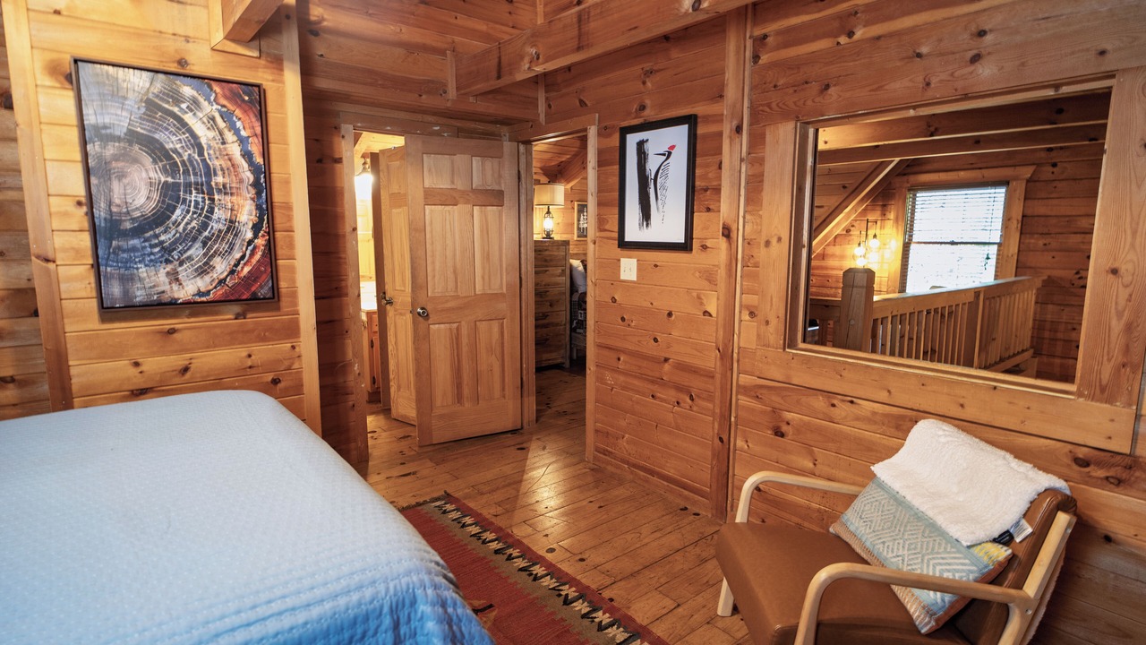 Photo of Bedroom in Warm Springs