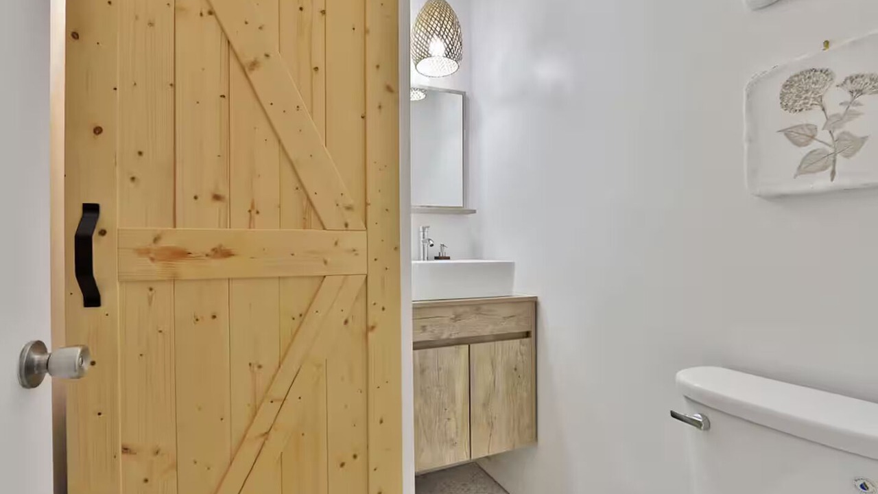 Photo of Bathroom in College Park