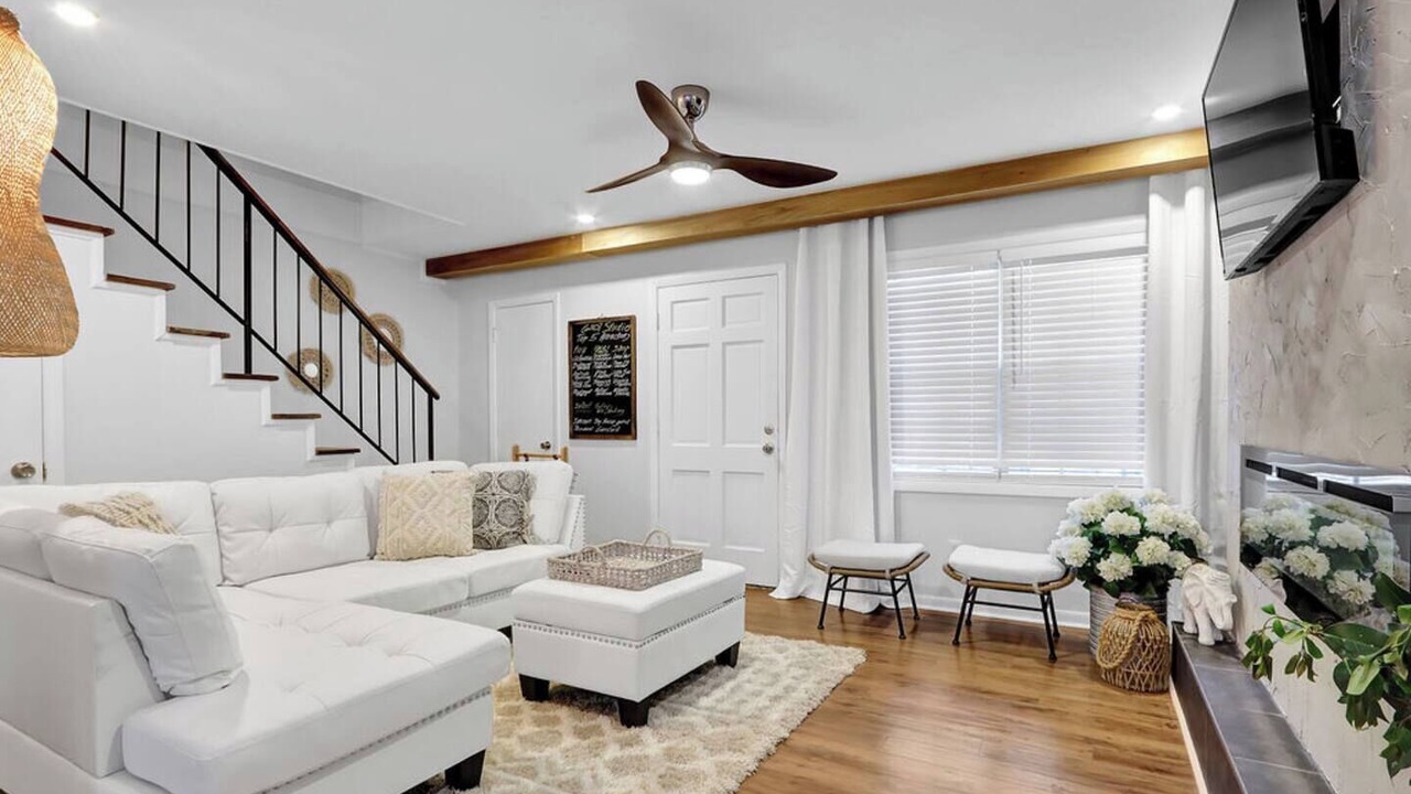 Photo of Livingroom in College Park