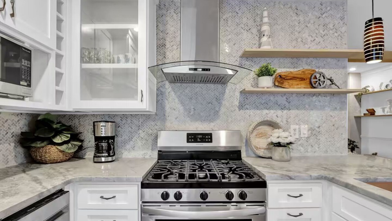Photo of Kitchen in College Park