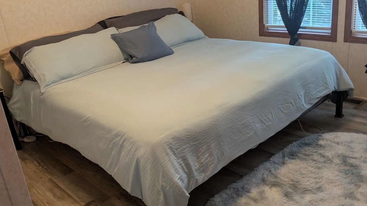 Photo of Bedroom in Mars Hill