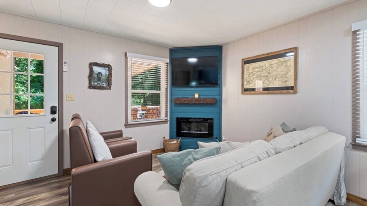 Photo of Livingroom in Maggie Valley