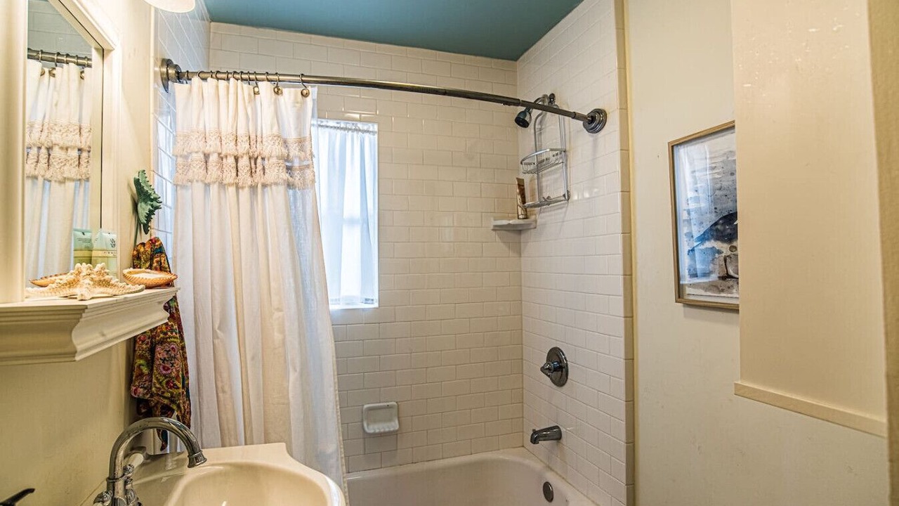 Photo of Bathroom in Laguna Beach