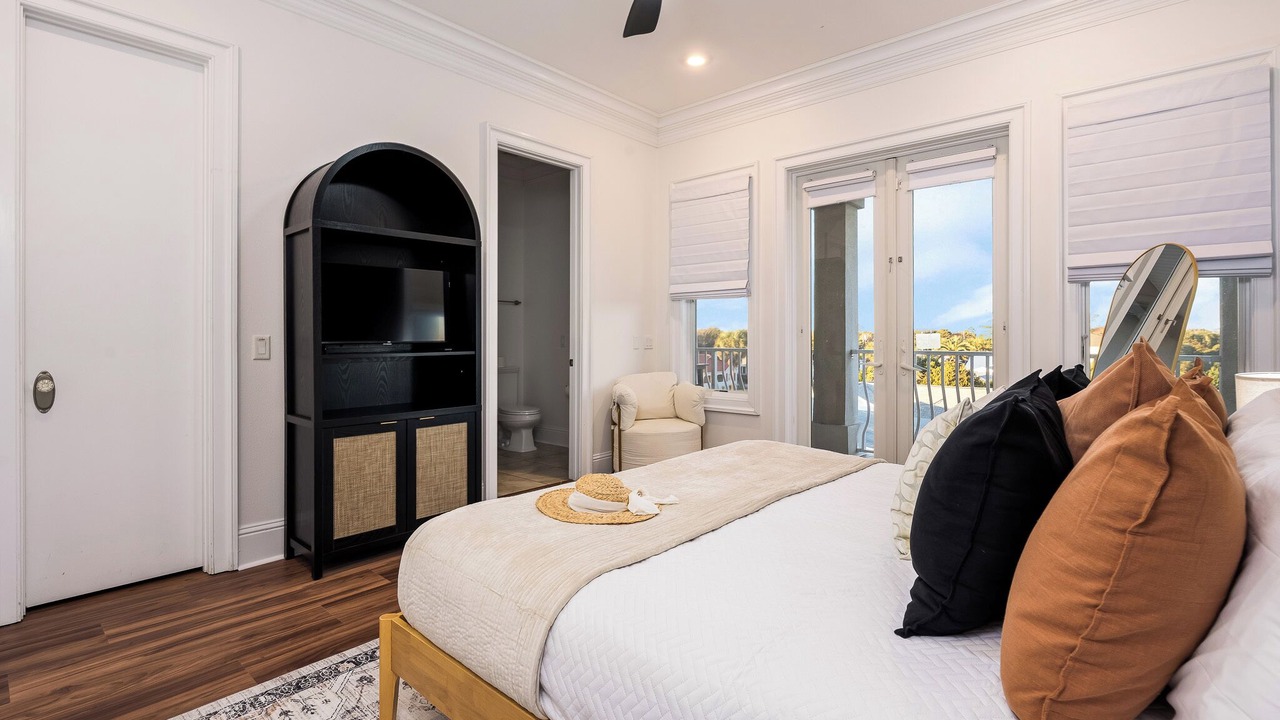 Photo of Bedroom in Laguna Beach