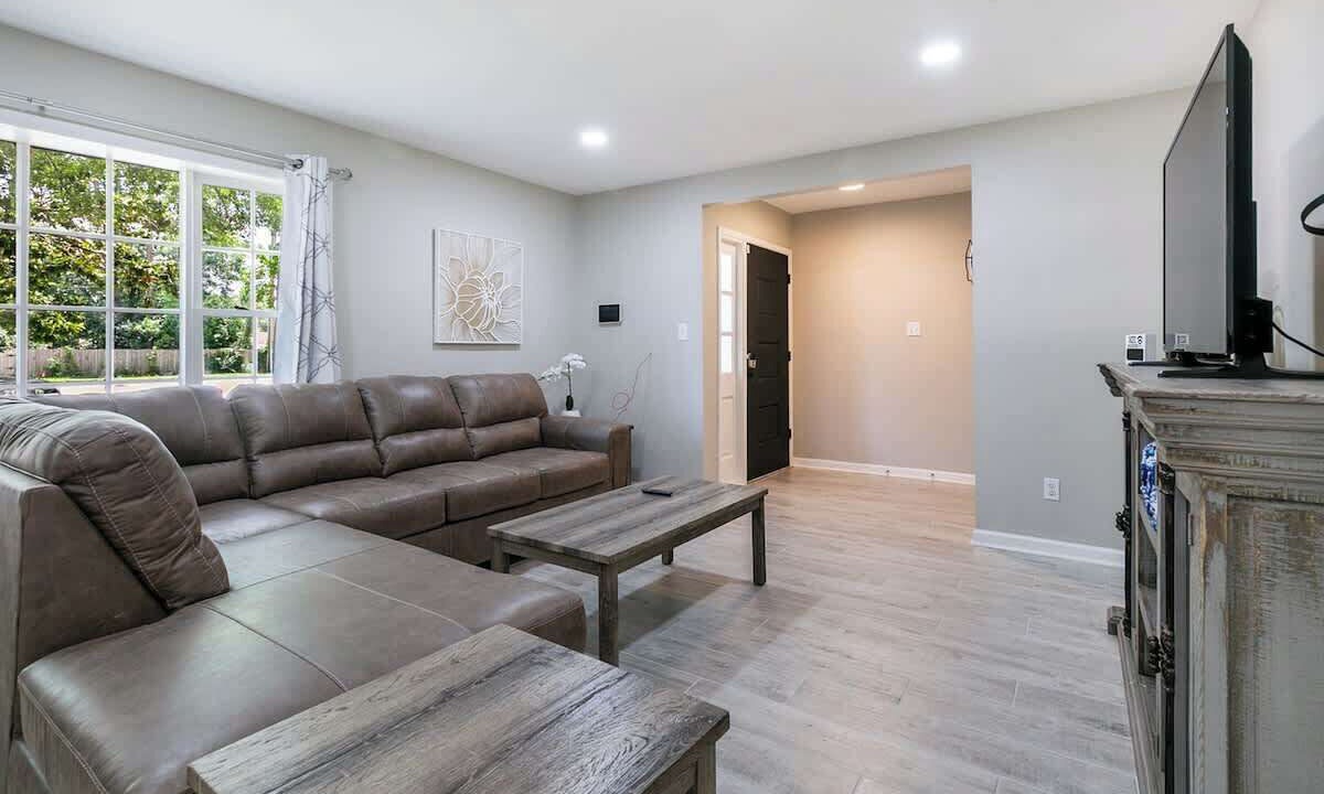 Photo of Livingroom in Slidell