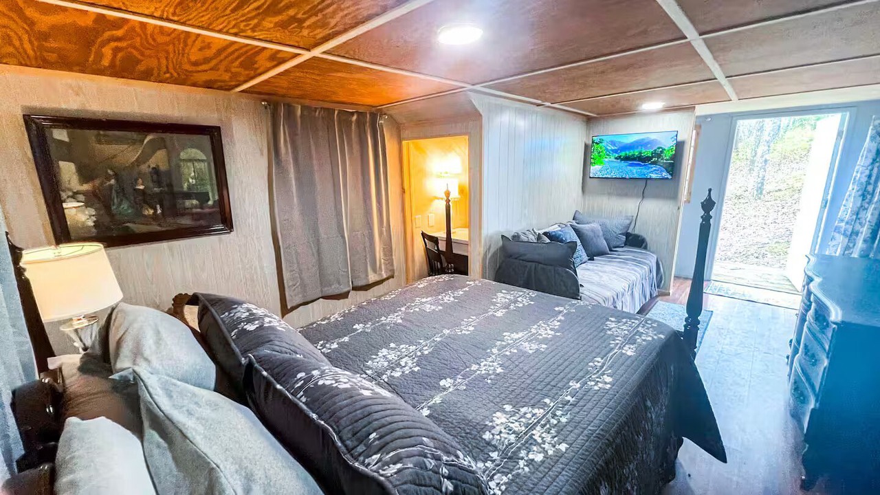 Photo of Bedroom in Lake Toxaway