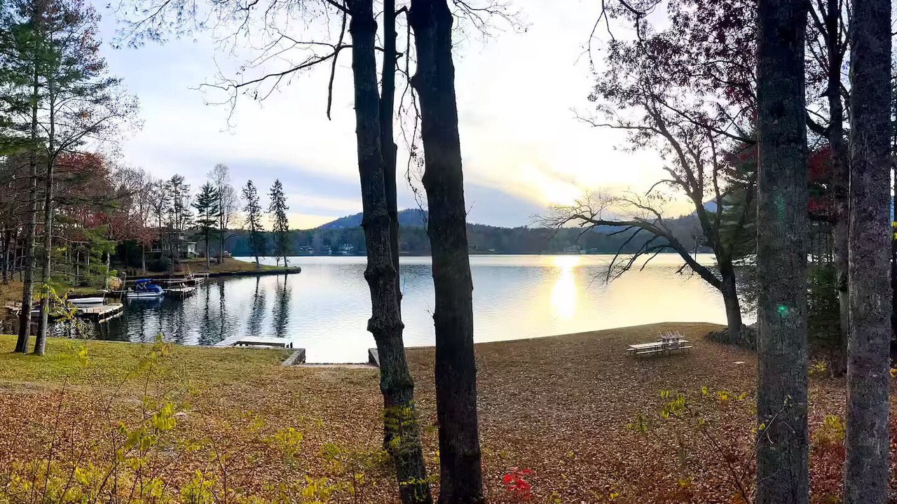 Photo of Others in Lake Toxaway