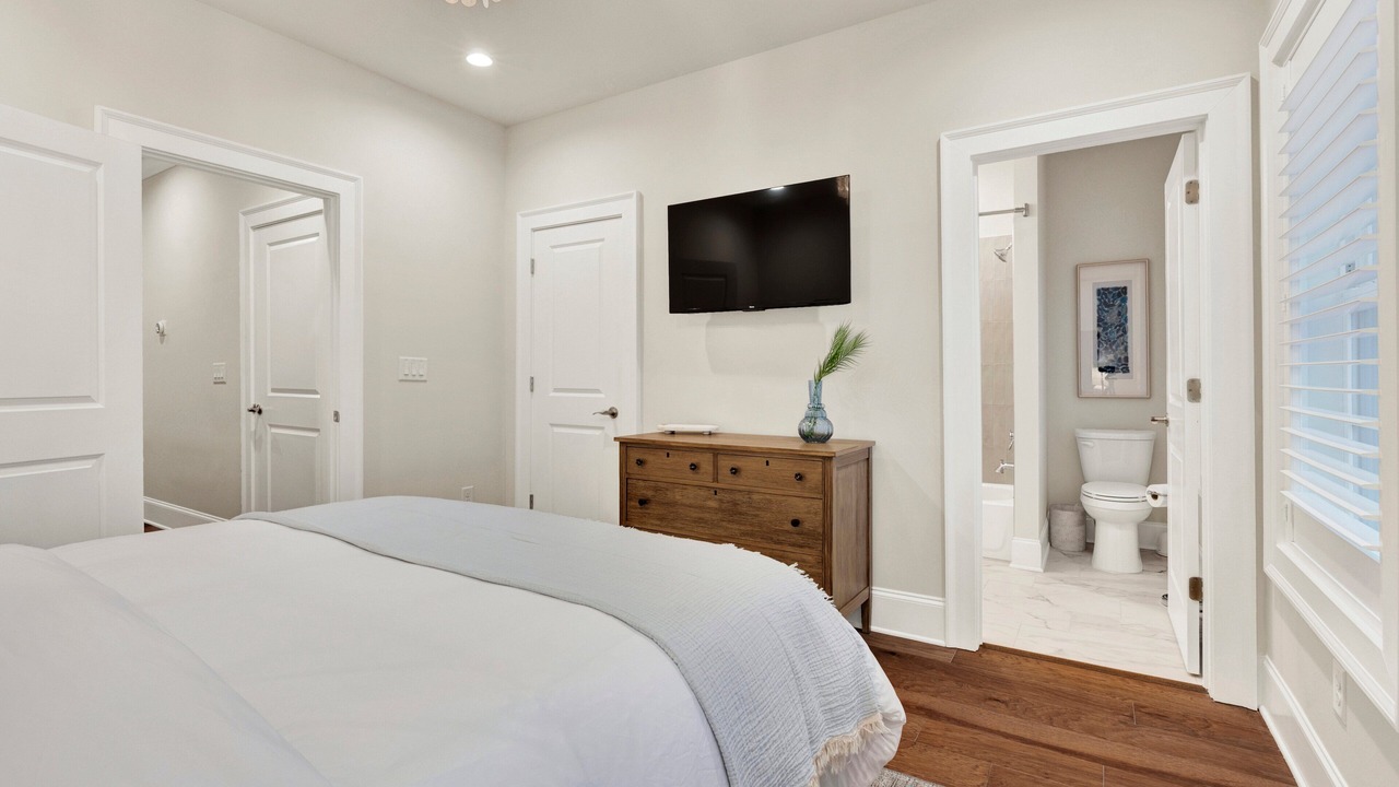 Photo of Bedroom in Hitch Village - Fred Wessels Homes