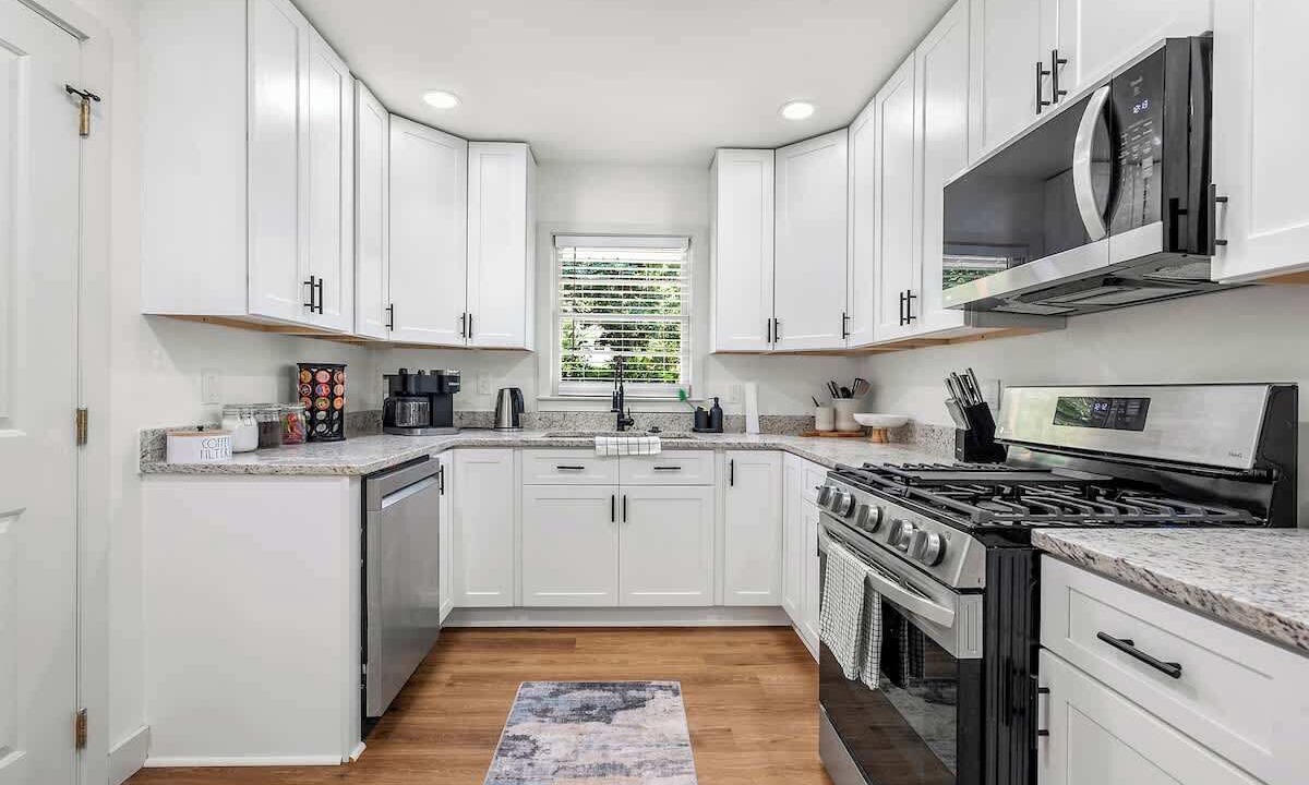 Photo of Kitchen in Browns Mill Park