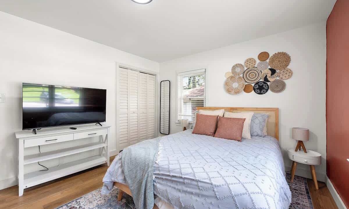 Photo of Bedroom in Browns Mill Park