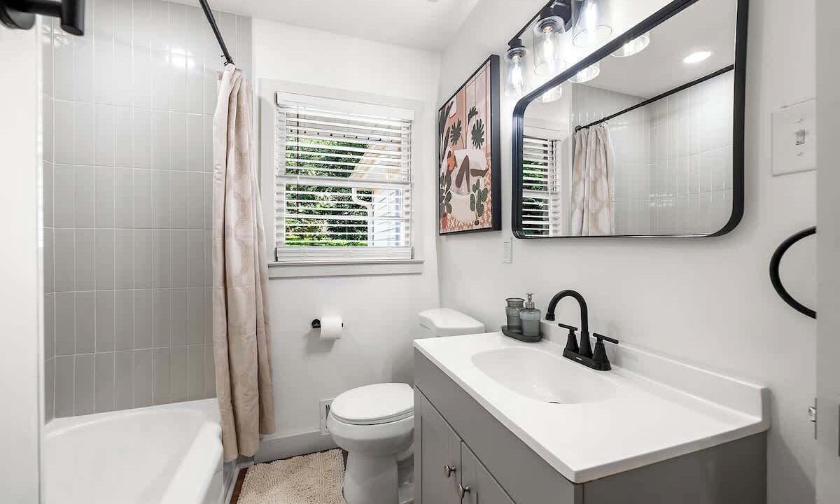 Photo of Bathroom in Browns Mill Park