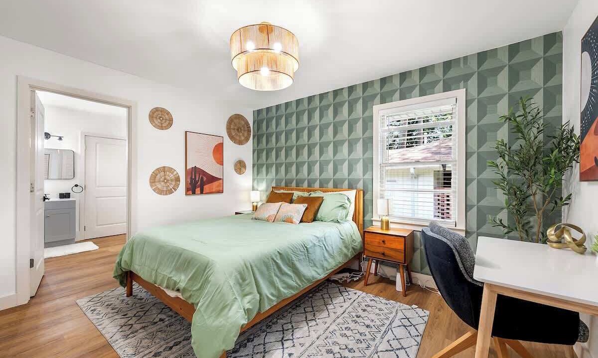 Photo of Bedroom in Browns Mill Park