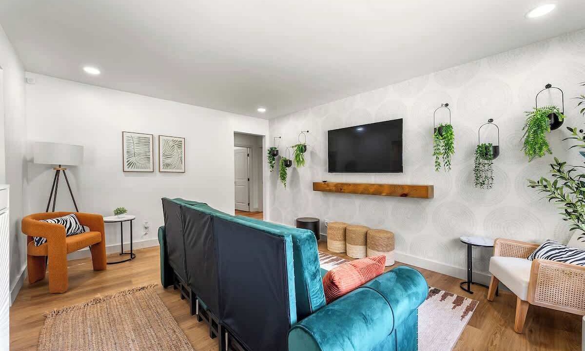 Photo of Livingroom in Browns Mill Park