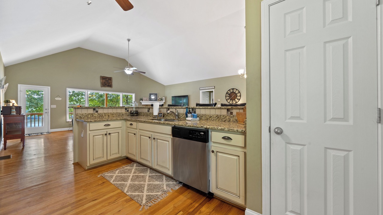 Photo of Kitchen in Eatonton