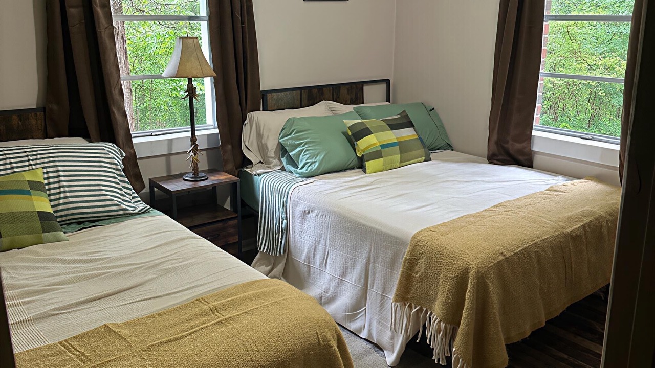 Photo of Bedroom in Albertville