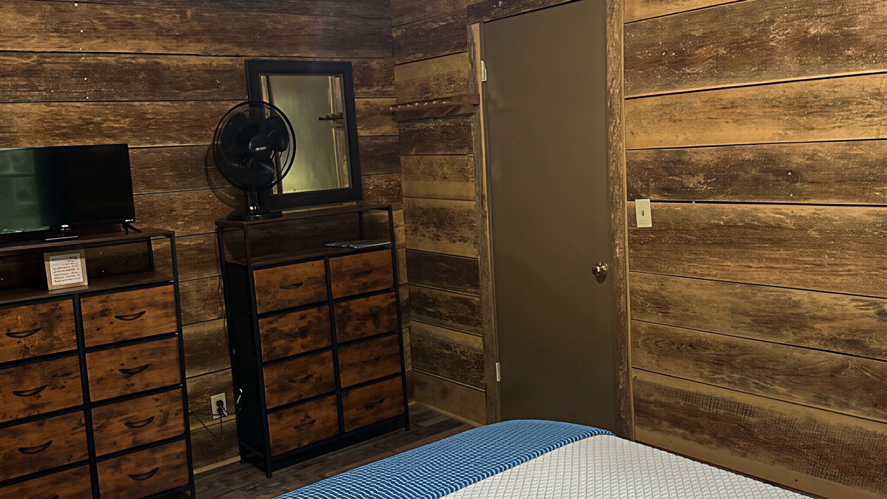Photo of Bedroom in Albertville