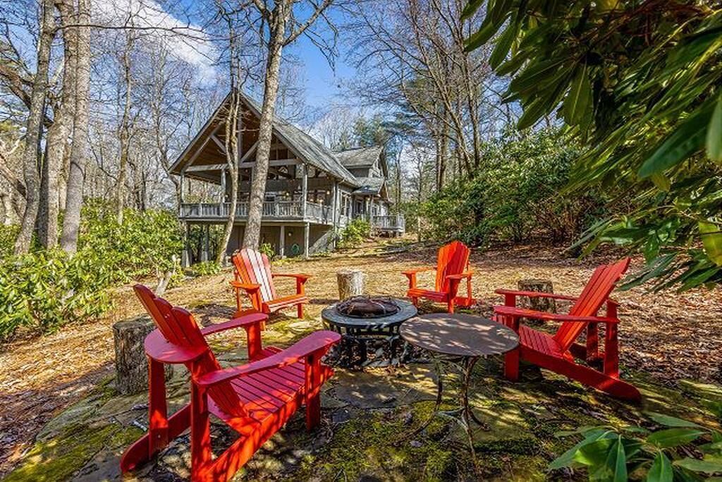 Photo of Patio Balcony in Lake Toxaway
