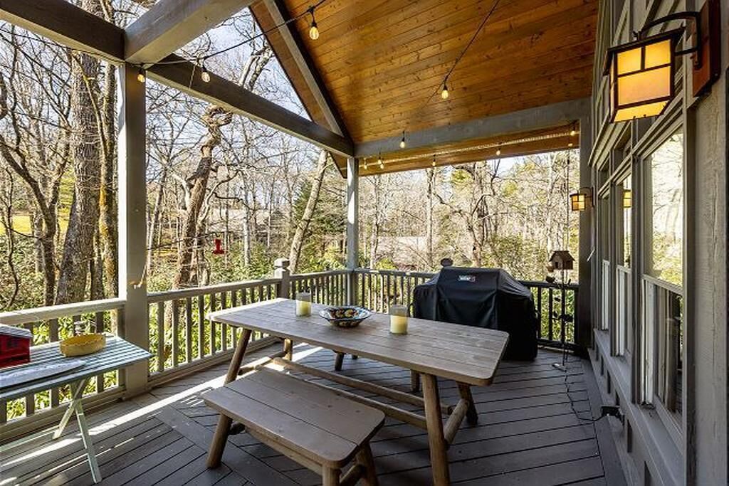 Photo of Outdoor in Lake Toxaway