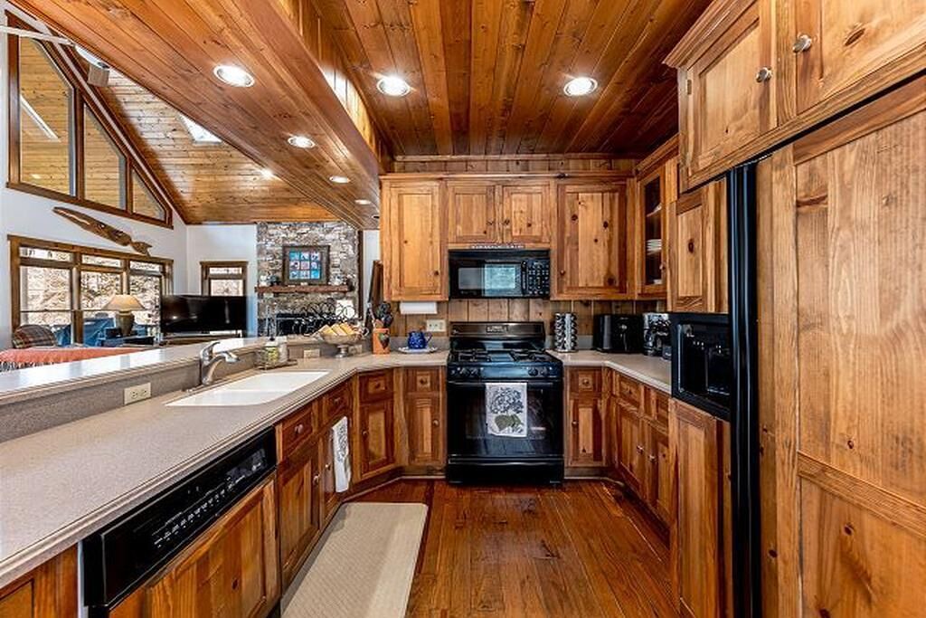 Photo of Kitchen in Lake Toxaway