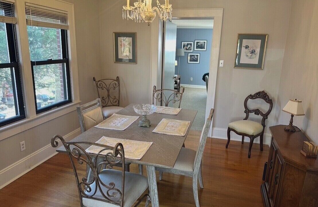 Photo of Bedroom in Oakwood Historic District